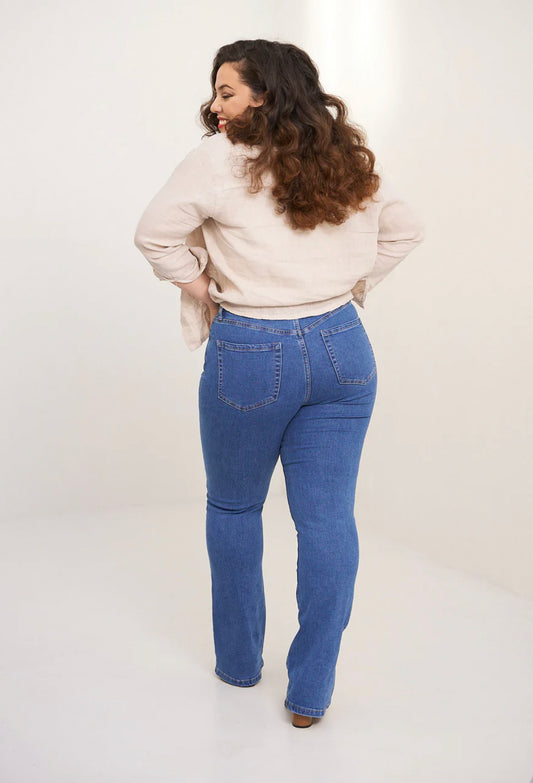 Curvy Regular Flare Jeans Coline